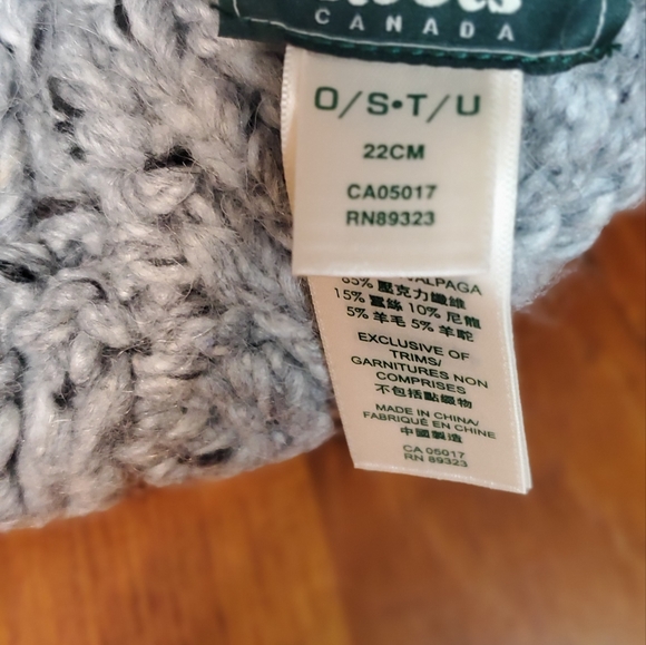 Cable knitt Roots toque - Picture 4 of 5